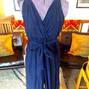 Ivy and main navy blue ankle jumper